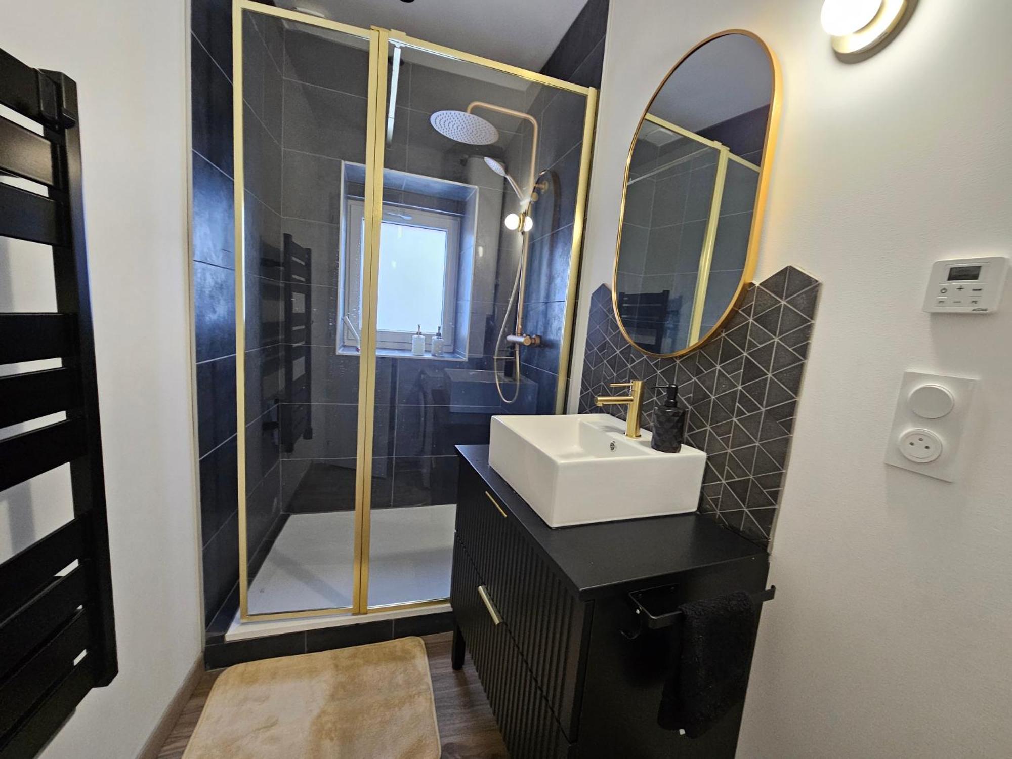 Suite Chic, Contemporaine Au Pied De La Cathedrale Vienne  Exterior foto